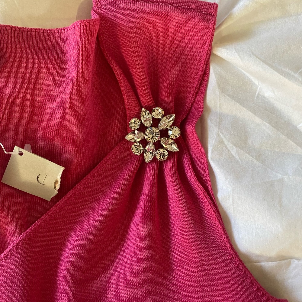 Talbots petite size small decorative tank with detail-